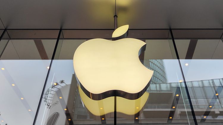 Apple (AAPL) Stock Rumors, Price Prediction, Analysis