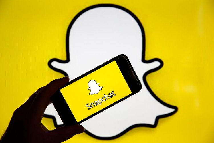 Is SNAP a buy or is it dead? 👻 Snapchat Stock Analysis