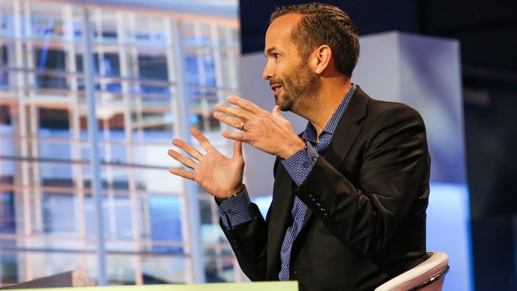 Upstart vs Lending Club [2022 Update]